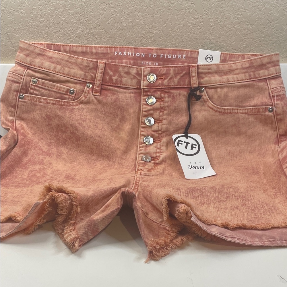 Fashion to Figure Women's Coral Jean Shorts